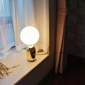 Lampu Samping Tempat Tidur Kreatif Sederhana Modern Dekoratif