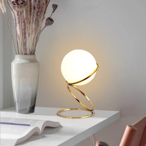 lampu samping tempat tidur kreatif sederhana modern romantis