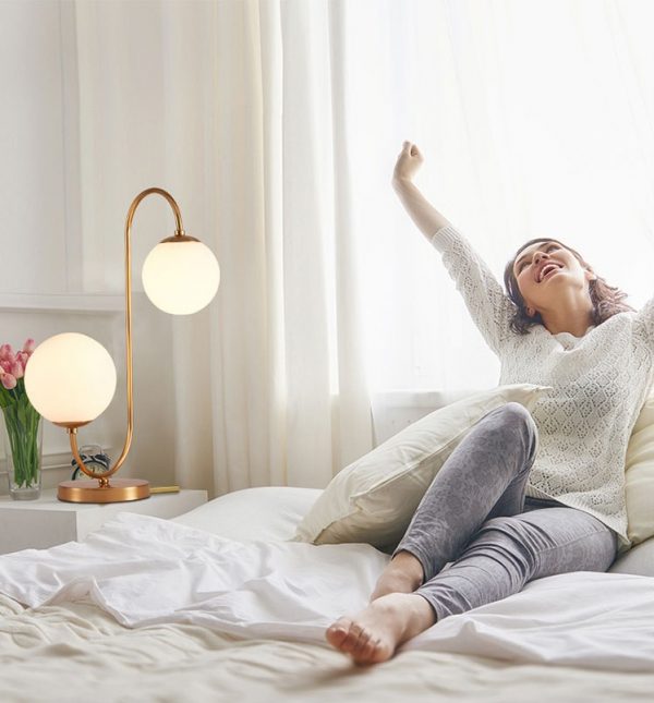 Lampu Meja Sederhana dan Hangat Nordic Modern Minimalis