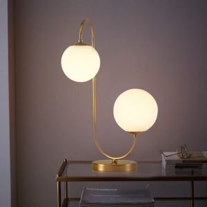 Lampu Meja Sederhana dan Hangat Nordic Modern Minimalis Kreatif Kepribadian Kaca Lampu Meja Hotel Ruang Tamu Kamar Tidur Samping Tempat Tidur Belajar