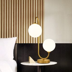 Lampu Meja Sederhana dan Hangat Nordic Modern Minimalis Kreatif Kepribadian Kaca Lampu Meja Hotel Ruang Tamu Kamar Tidur Samping Tempat Tidur Belajar