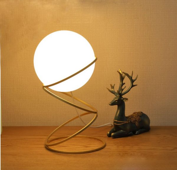 Lampu Meja Kamar Tidur Samping Tempat Tidur Dekorasi Modern Ruang Tamu Kreatif