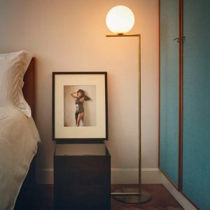 Lampu Lantai Desain Nordic Berdiri Kap Lampu Kaca