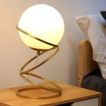 Lampu Meja Kamar Tidur Samping Tempat Tidur Dekorasi Modern Ruang Tamu Kreatif