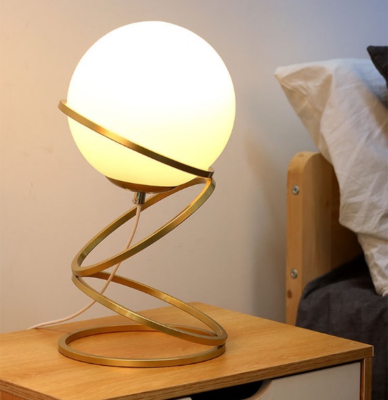 Lampu Meja Kamar Tidur Samping Tempat Tidur Dekorasi Modern Ruang Tamu Kreatif