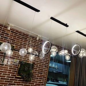 Lampu Gantung LED Hitam Bola Kaca Bening Modern Lampu Gantung Panjang untuk Ruang Makan Bar Restoran Kedai Kopi Kantor Lampu Gantung