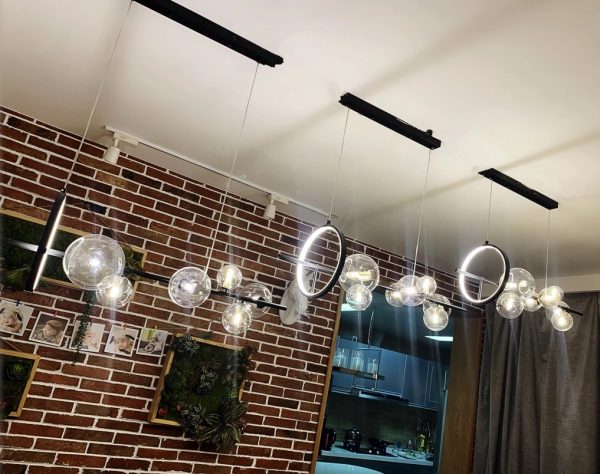 Lampu Gantung LED Hitam Bola Kaca Bening Modern Lampu Gantung Panjang untuk Ruang Makan Bar Restoran Kedai Kopi Kantor Lampu Gantung