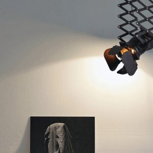 Lampu Gantung teleskopik sorot trek empat daun toko pakaian kantor