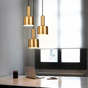 Lampu gantung emas modern desain mewah dari besi