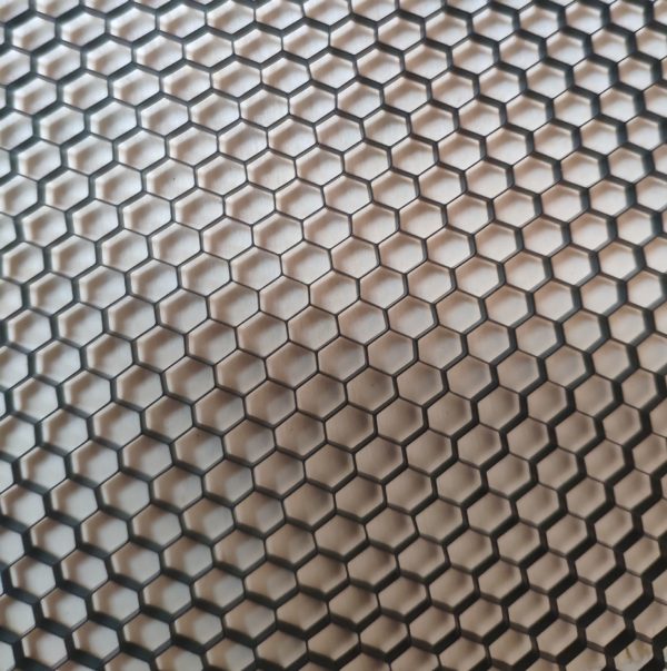 Lampu Jala Khusus Sarang Lebah Hitam Mesh Pencahayaan Anti-Silau Heksagonal Mesh Aluminium