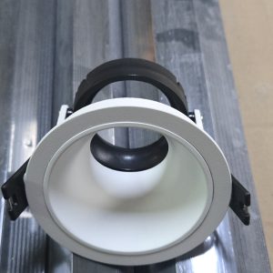 Rumah Lampu MR16 Plafon