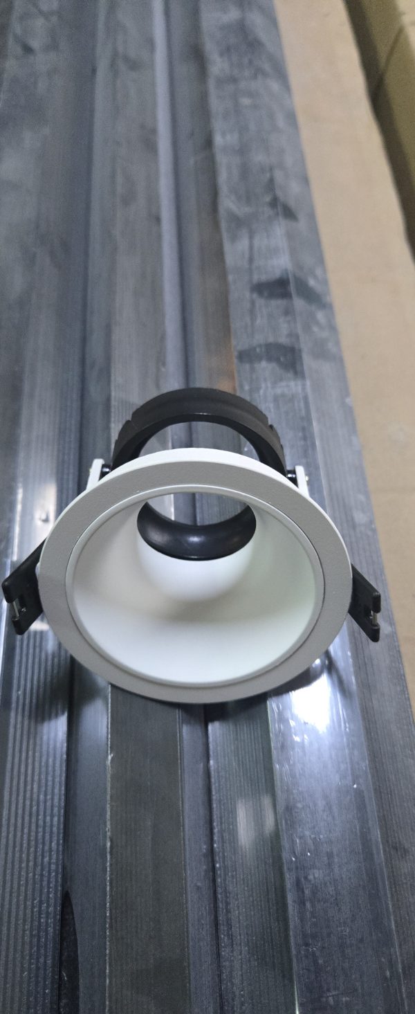 Rumah Lampu MR16 Plafon