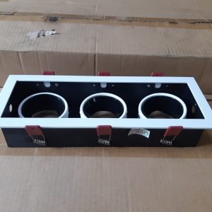 Kap Lampu Plafon 3 Tiga persegi MR16 LED Module SpotLight