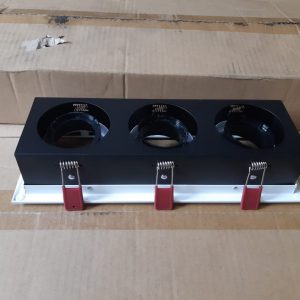 Kap Kotak Lampu Plafon 3 Tiga persegi MR16 LED Module SpotLight - Image 4