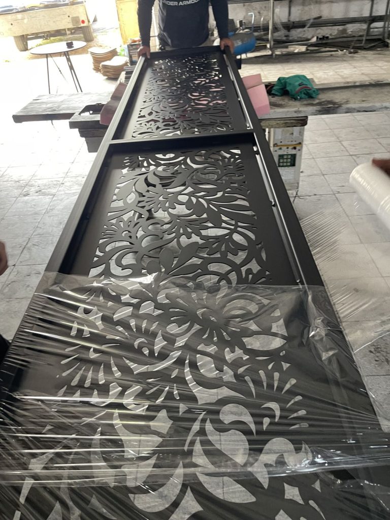 pabrik laser cutting sheet metal